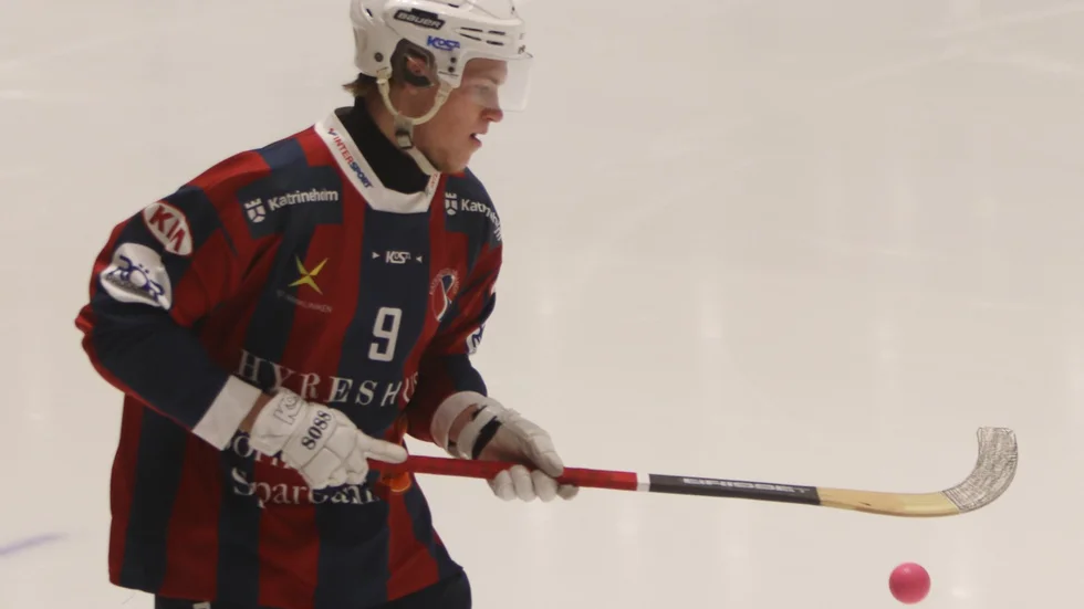 Emil Andersson bröt med Karineholm tidigare i höstas, nu har han skrivit på för en ny klubb.