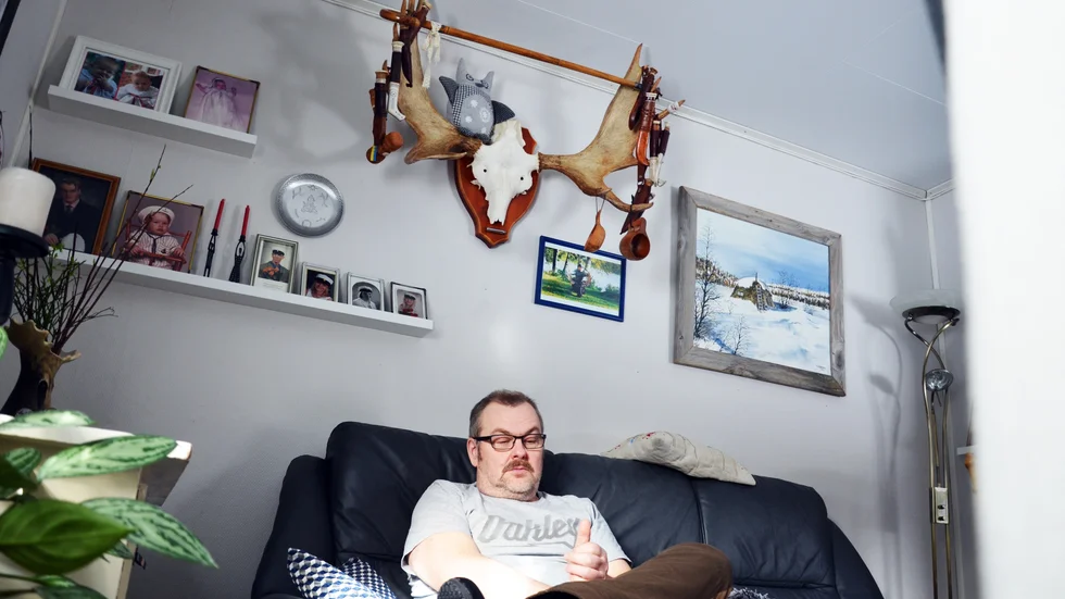 Harry Rantakyrö är kritisk mot hur älgstammen förvaltas i Norrbotten. Det har skjutits för många djur och han föreslår brunstuppehåll och att kor sparas för att populationen ska få återhämta sig.