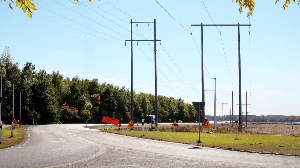Väg 55 är en smal väg med tung trafik och höga hastigheter, skriver Olle Jonsson.