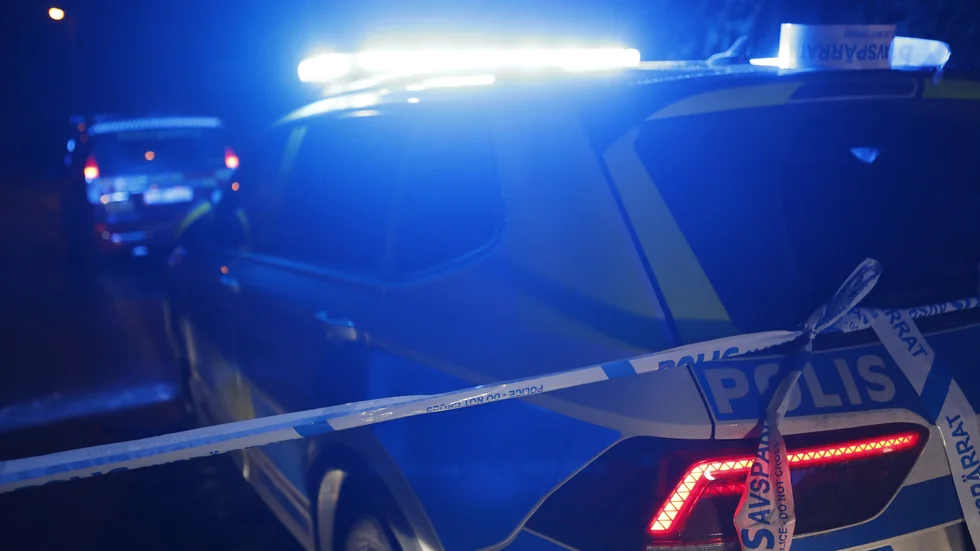 Tonårsflickan fördes med ambulans till sjukhus. Arkivbild.