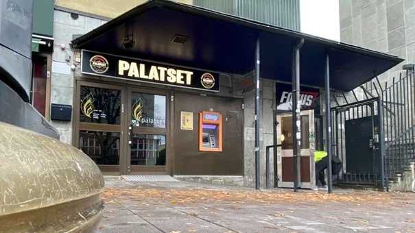 Palatset på Drottninggatan kommer att öppna igen efter helgens skottlossning. 