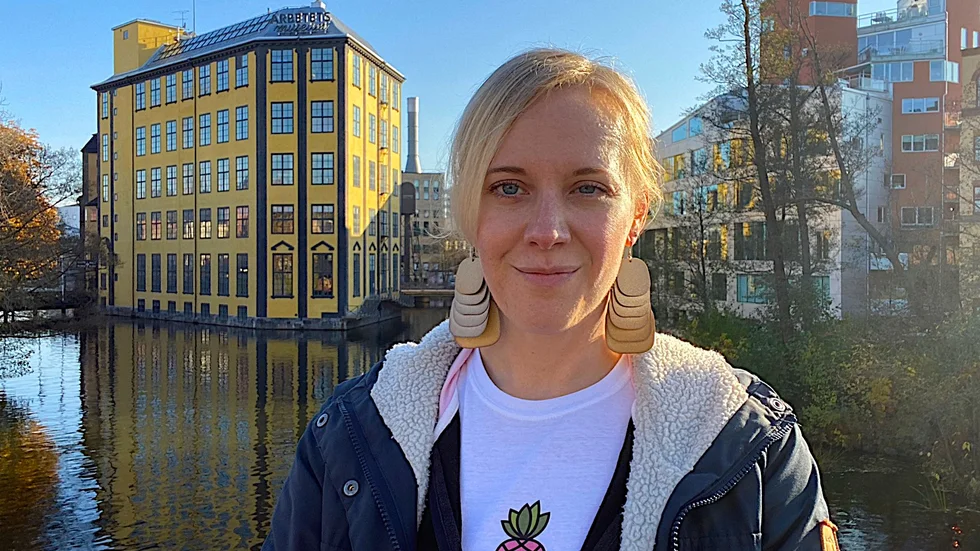 Frida Enebro, projektledare för julmarknaden "Rättvis design- och hantverksmarknad" driver även en egen firma och kommer själv ställa ut på marknaden.