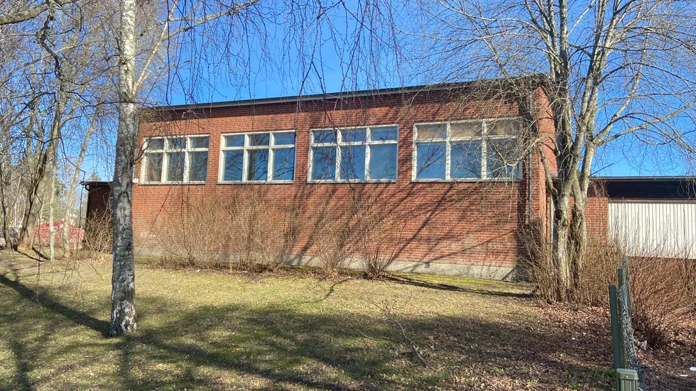 Skogsborgsskolans gamla idrottshall, som ska byggas ihop med den nya hallen. 