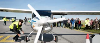 VIDEO: Se första elflyget landa i Visby • ”Som en buss med vingar”