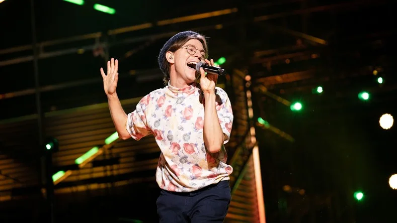 "Min dröm är att kunna kombinera min musik med min analytiska sida. Jag tror de båda rollerna hjälper varandra." Det säger Erik Elias Ekström från Valdemarsvik som är med i Idol 2021.