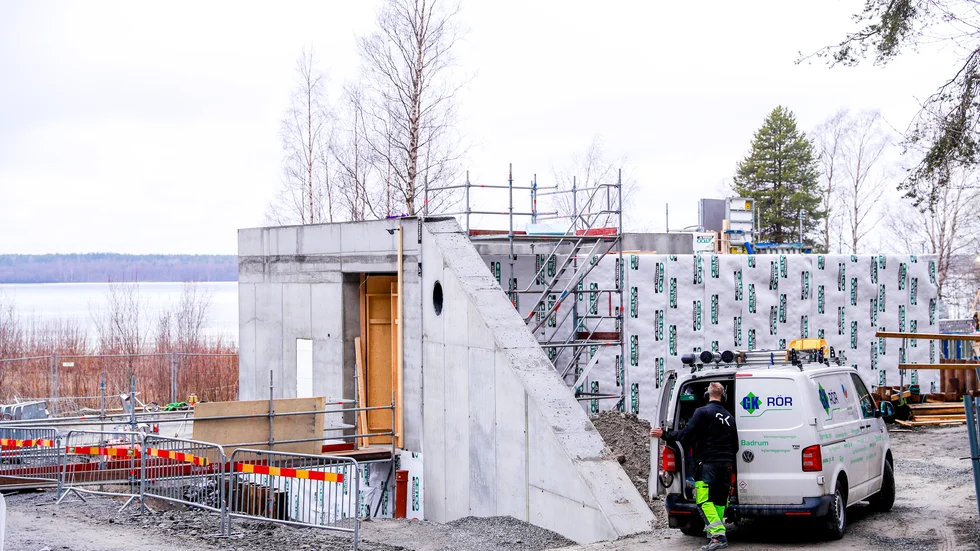 "Anledningen till min oro är det sätt på vilket det välfungerande och framgångsrika projektet Östra länken har blivit framställt i den senaste tidens artikelserie och ledare – vilka för alla med någon form av insyn tyvärr blivit väldigt missvisande och skulle behöva en hel del faktajusteringar", skriver signaturen Ödmjukhet och respekt - vi får den värld vi skapar.
