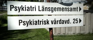 Personalen rasar mot chefens beskrivning av psykiatrin: "Vi håller inte med"