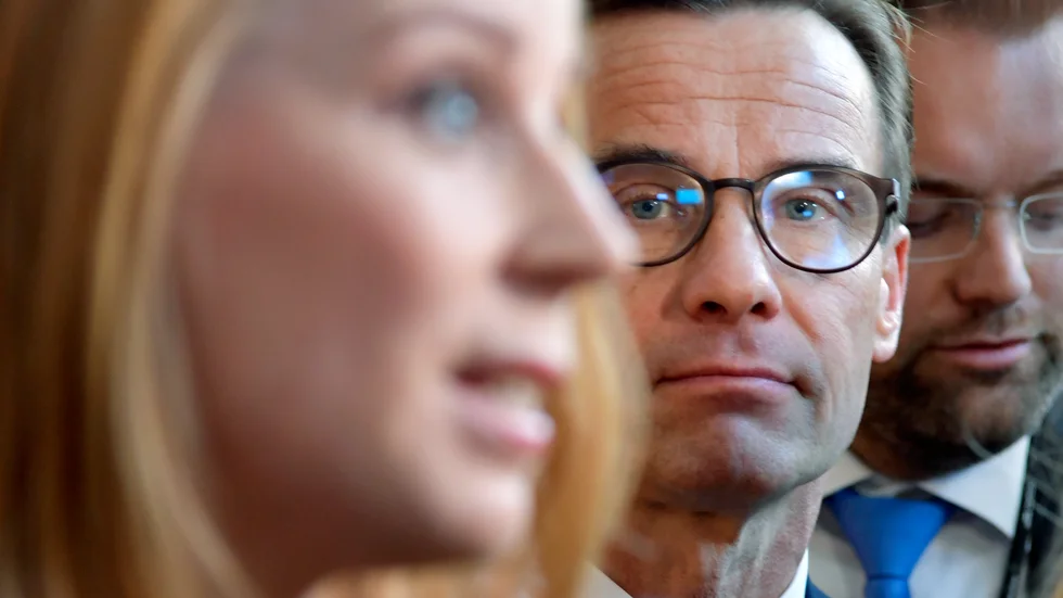 Moderaterna och partiledaren Ulf Kristersson hoppas att Centerledaren Annie Lööf ska välja en borgerlig regering. Arkivbild.
