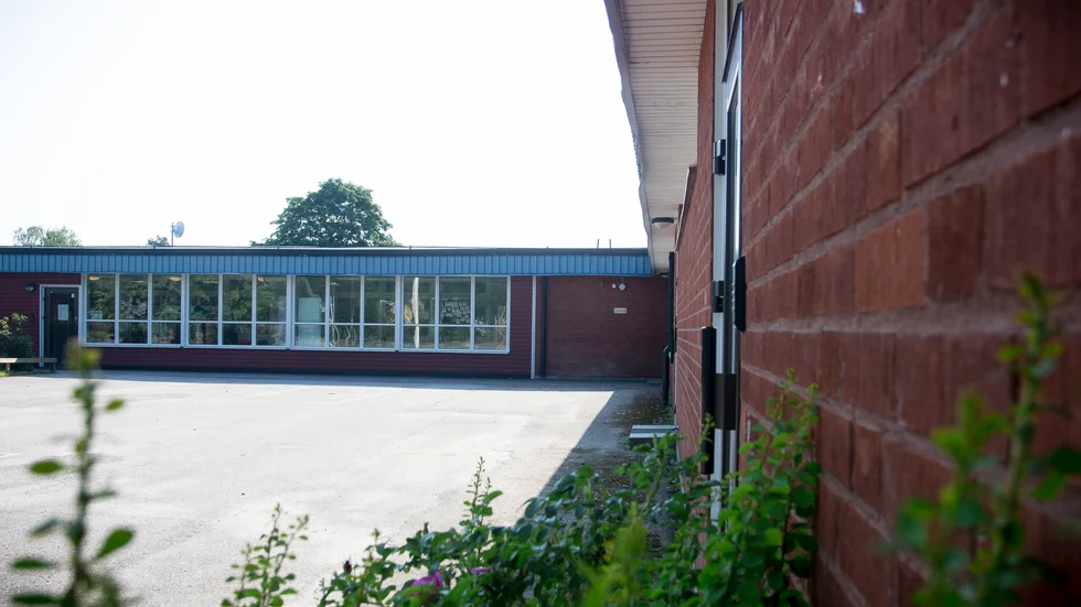 Vid en bättre ekonomi för kommunen måste skolan prioriteras, skriver företrädare för Liberalerna i Flen. På bilden Bettna skola.