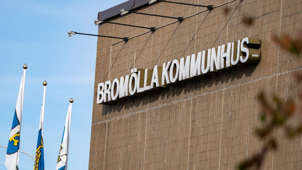 Bromölla kommun och det kommunala bolaget Bromöllahem möts i tingsrätten efter upptäckten att en fastighet, där kommunen bedriver LSS-verksamhet, sålts av misstag. Arkivbild.