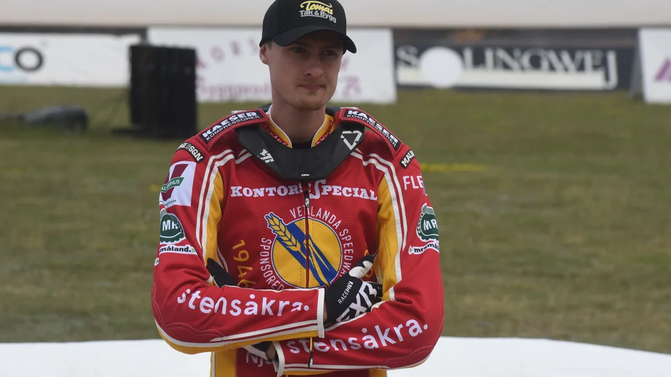 Alexander Woentin lämnar Piraterna och har skrivit på för svenska mästarlaget Dackarna. "Jag har ju bara 45 minuter till Målilla", säger smålänningen.