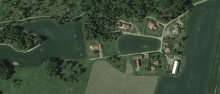 Fastigheten på Pinbo 13 i Bälinge har bytt ägare