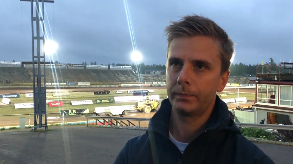 Daniel Davidsson har tagit ut laget till Vetlandamatchen borta på tisdag. Veckan efter har han sedan ytterligare en förare tillgänglig, nyförvärvet Alexander Woentin.
