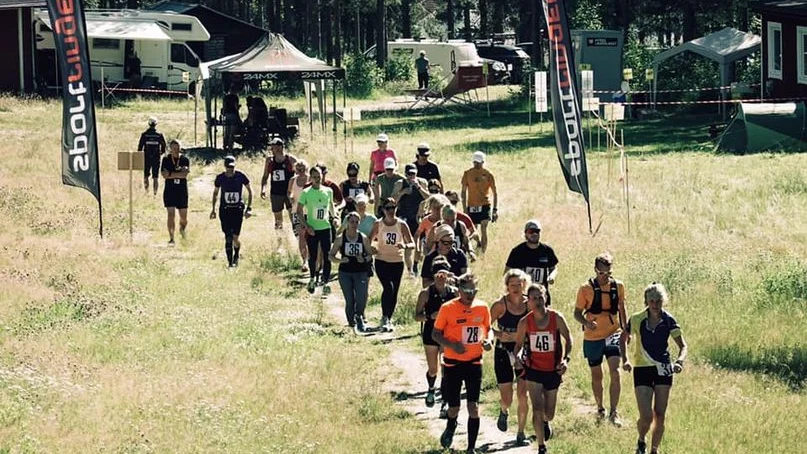 Närmare 40 tappra löpare kom till start i kraftprovet Nalta Backyard