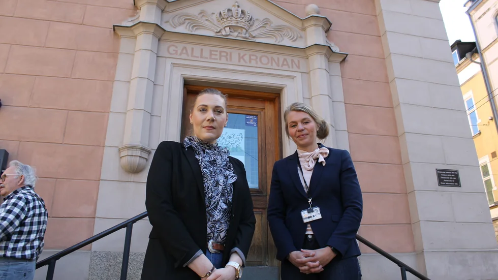 Sylvia Nilsson och och Sophia Jarl tillsammas i samband med en pressträff om Galleri Kronan. "Jag minns henne som en levnadsglad person", säger Sophia Jarl.