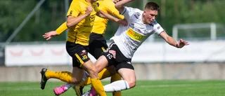 Maiftalang placeras i storklubbar, "inga bud"