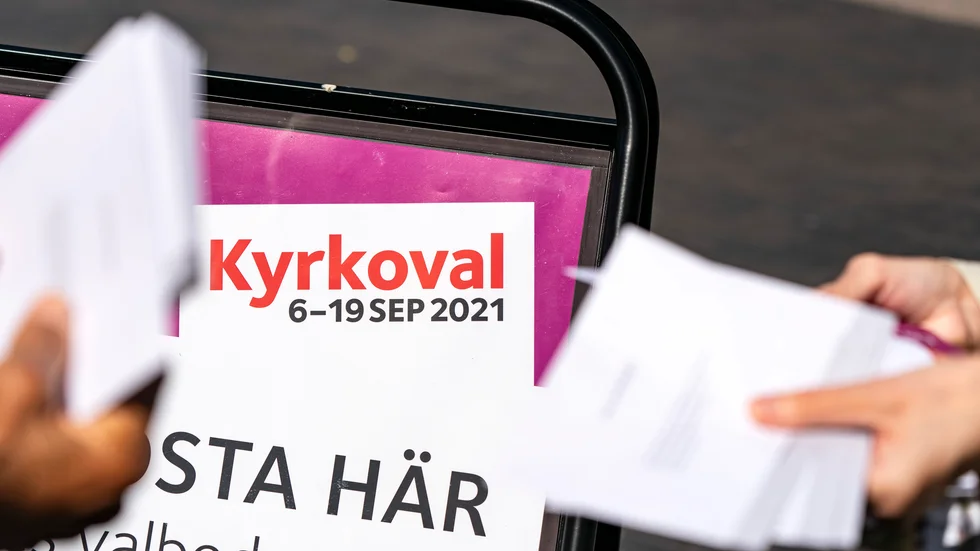 Signaturen "Eva" menar att det inte gick att rösta i kyrkovalet då det var så långa köer vid vallokalen.
