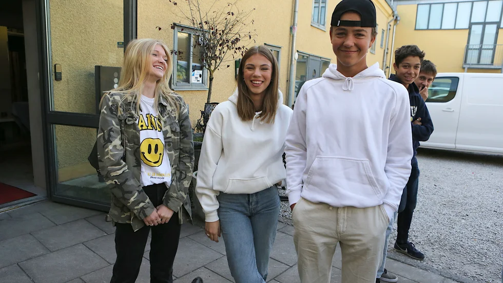 Siri Klusell, Stina Varga och Melker Mitzén från klass åtta på Solbergaskolan efter konserten med Gotlandsmusiken.
