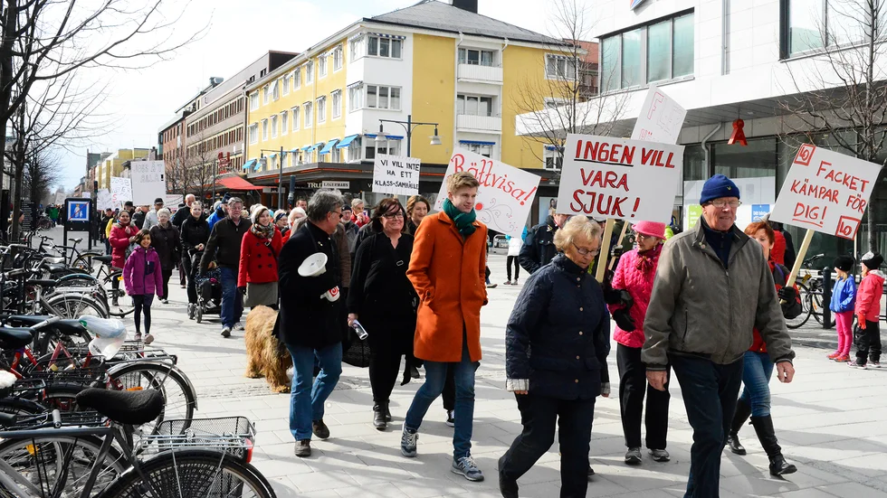 Ända sedan 1890 har arbetarrörelsens högtidsdag firats den 1 maj. Vikten av facklig organisering är inte mindre i dag, skriver debattörerna. 