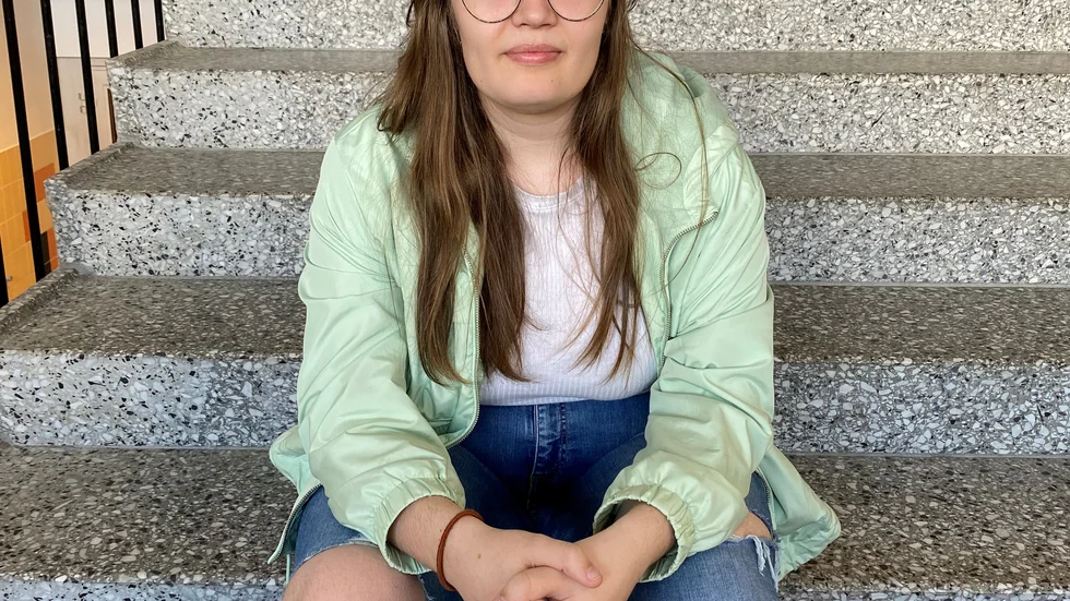 Linnea Sundström, tredjeårselev på estetprogrammet bild och form på Strömbackaskolan, fick vid den digitala vernissagen ett hedersomnämnande och 1 000 kronor i prispengar för sitt verk "Linnea was here".
