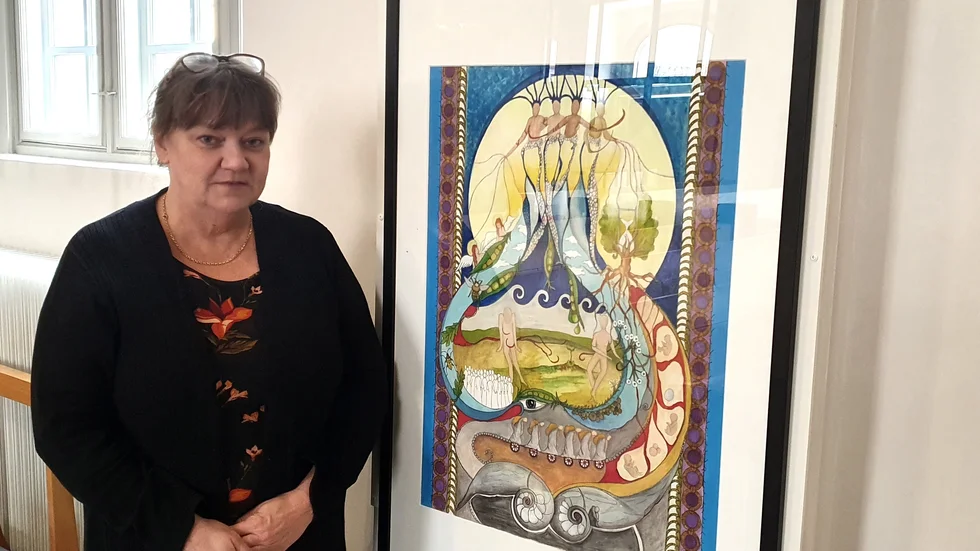 Åsa Tober har tidigare ställt ut på kulturnatten i Norrköping. Nu kan man se hennes målningar i S:t Lars kyrka i Linköping. 