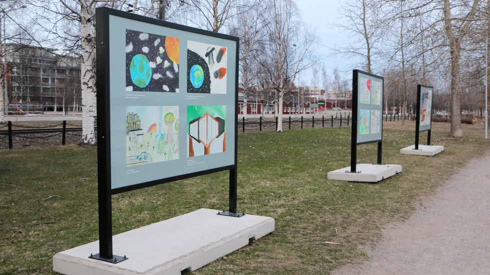 Utställningen "Piteå 400, ung konst" visas fram till den13 juni i Södra hamn. 
