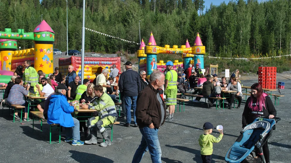 Guld, hamburgare och hoppborgar, med mera, samsades då Björkdalsgruvan hade aktivitetsdag i lördags.