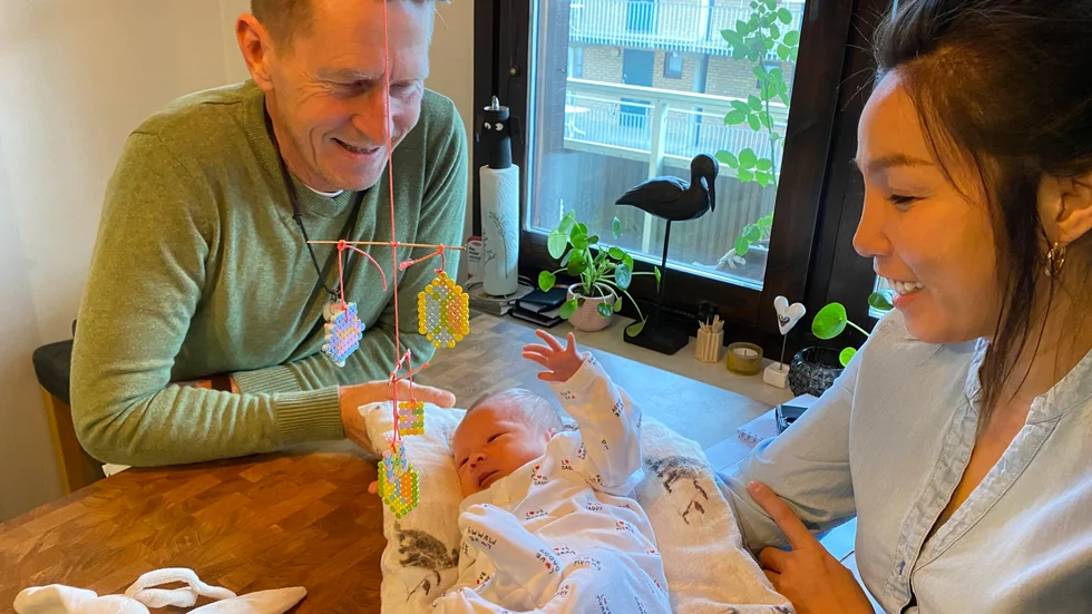 Peter och Loan är överlyckliga. Peter fick dessutom två barn samma dag. Strax efter att lille Tim fötts sprättade han upp brevet med beslutet om att han godkänts som adoptivpappa för Loans andra son, Sam.