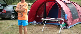 Därför är tältplatserna fulla i sommar – "Charmen med camping är friheten"