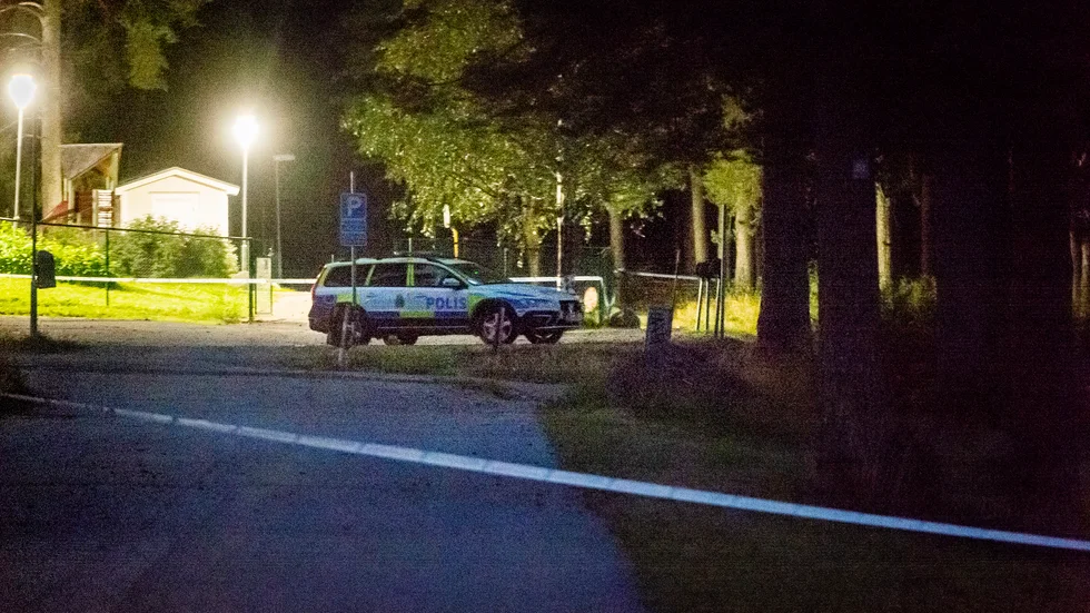 En kvinna i 25-årsåldern sköts till döds på Notviken under fredagskvällen. 