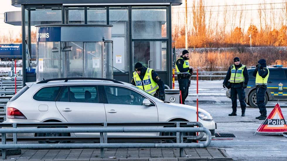 De nordiska regeringarna bör kommunicera tydligt och gemensamt; eventuella gränsstängningar måste ske i nordiskt samförstånd, skriver Christina Eriksson och Bo Höglander, Föreningen Norden Nyköping/Oxelösund.