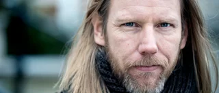 Poddprofilen Triumf skriver självbiografi