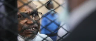 Sudan lämnar över al-Bashir till ICC