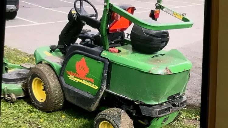 Traktorn som nyligen stals på Jakob Ulfssons väg ser ut så här.