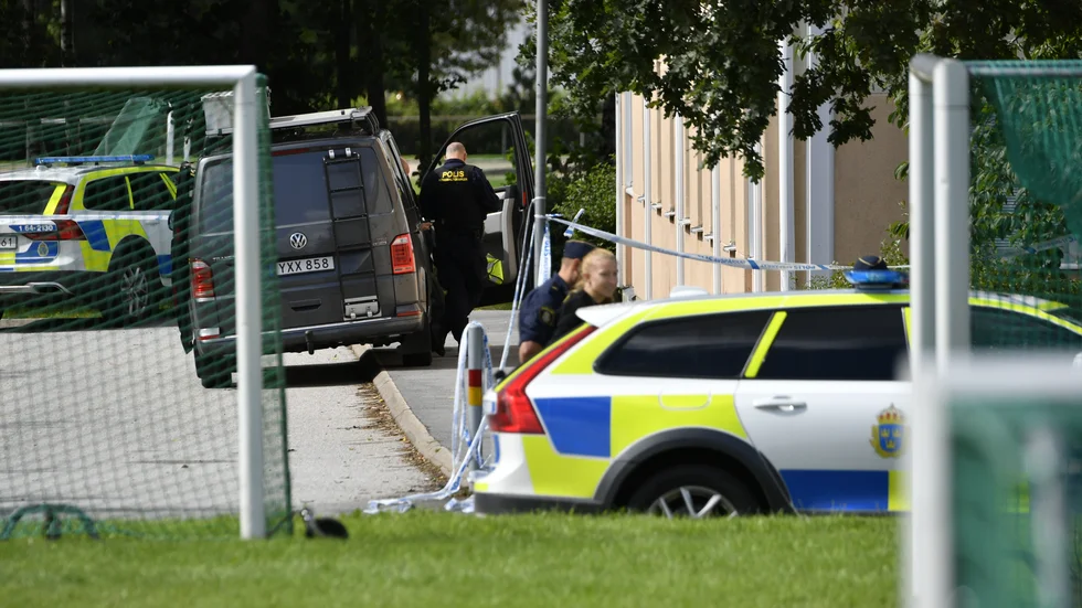 Våldsdåd på skolor, både i Sverige och utomlands, har lett till att beredskapen på skolorna är betydligt högre i dag, enligt Moncia Sonde, SKR. Bilden från Eslöv, där en skolanställd skadades på torsdagen.