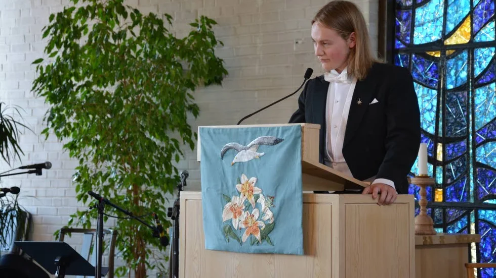 Vårsoaré. Marieborgskyrkan var välfylld när gymnasieorden Delta Sigma bjöd in till sin årliga vårsoaré. Ungdomarna bjöd på dikter och musik. Välkomsttalet hölls av herr N. Pedersen.