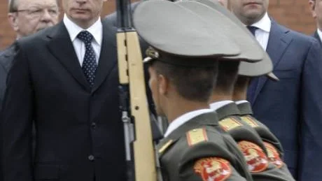 Putin och Medvedev vid en rysk militärparad.        Foto: Scanpix