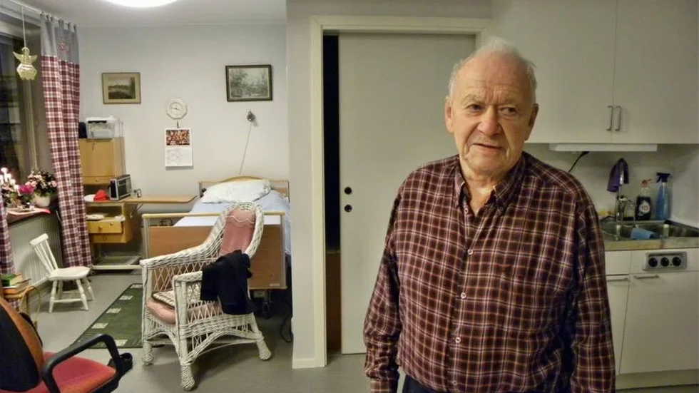 Kurt Nilsson trivs med sitt nya rum på Nynäsgården i Hjorted.