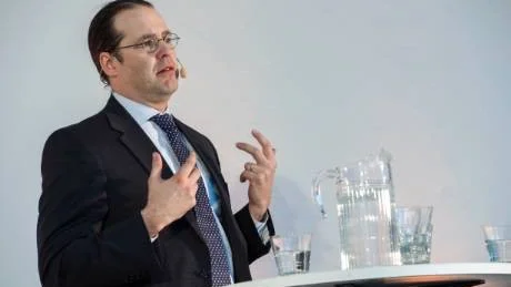 Regeringen kan tänka sig att slopa den kritiserade differentierade avgiften i a-kassan, som gör det mycket dyrare att vara med vissa kassor, sade finansminister Anders Borg på Moderaternas framtidsdagar i Stockholm i lördags. Foto: Bertil Enevåg Ericson / SCANPIX