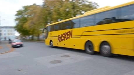 Kalmar länstrafik (KLT) satsar på mer närtrafik. I stället drar man in den linjetrafik som anses ha för få resenärer.Foto: Ilkka Ranta