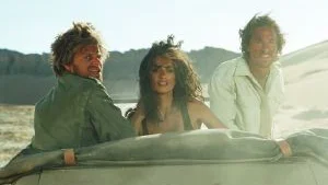 Action i ökenmiljö. Steve Zahn, Penélope Cruz och Matthew McConaughey jagar miljöbovar och försvunna skepp i äventyrsfilmen "Sahara".Foto: Sony Pictures