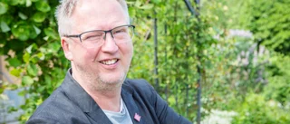 Hermansson ger ut roman om en kär och trasig uppväxt