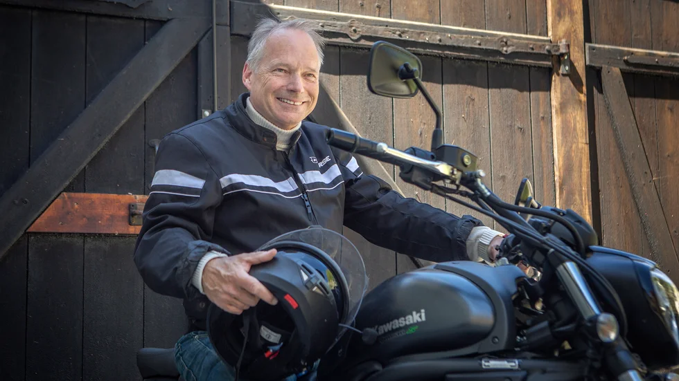 Anders Flanking, landshövding. 
Gotlänningens ledarskribent minns honom som en bra "rubrikpratare" och han var minsann ingen smitare från parkeringsavgifter i Kräklingbo.