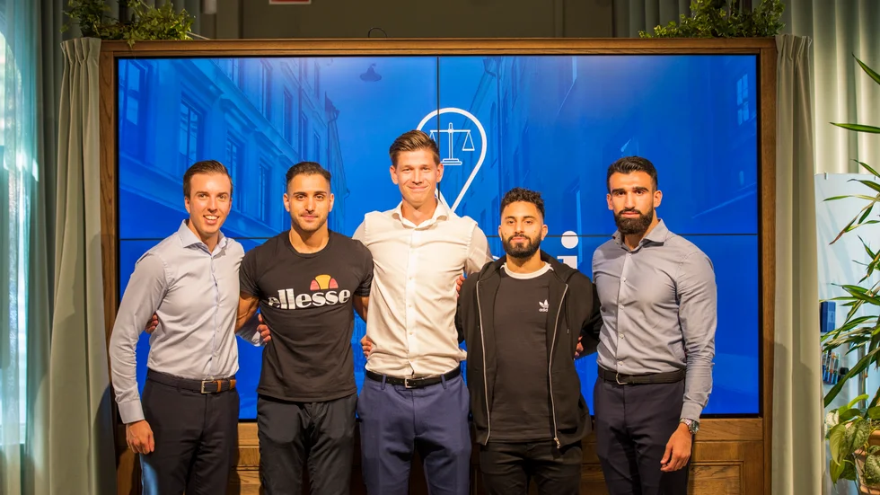 Juristis medarbetare Filip Lindevall, Didar Rashid, Oscar Wahlström, Kristian Majeed och Bokan Abdullah har alla studerat på Mälardalens högskola. 

