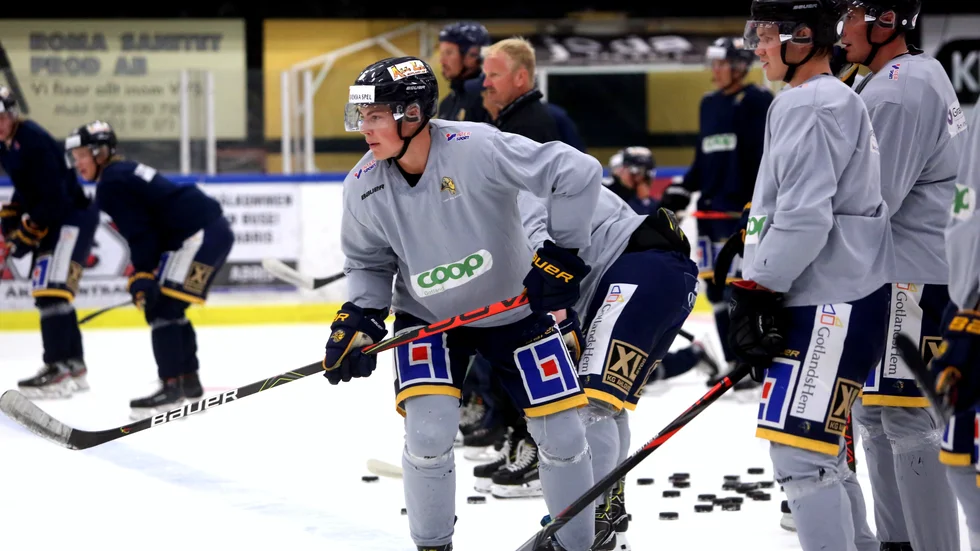 Visby Roma har värvat färdigt. Tack vare övertygande backspel från nyförvärv och juniorer valde Visby Roma att skrinlägga planen på en backförstärkning och satsa på en forward.