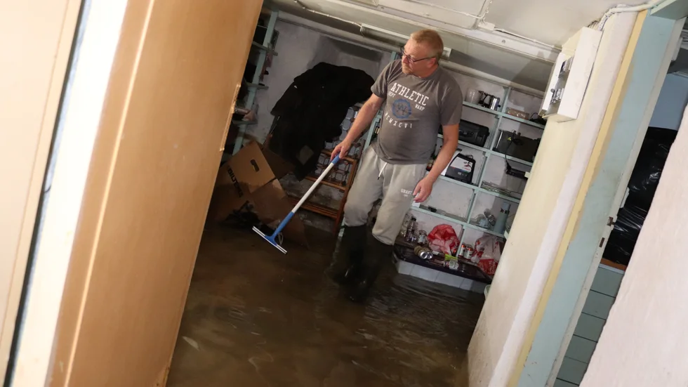 Vattnet stod över 30 centimeter i Gert Luks källare.