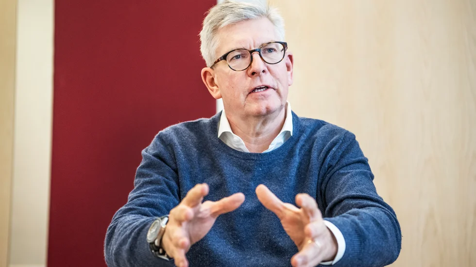Ericssons vd Börje Ekholm har rötterna i Edsbruk. Hans föräldrar hade viktiga jobb på orten. Moderaten Harald Hjalmarsson tycker att familjen ska få ge plats åt en gata på orten.