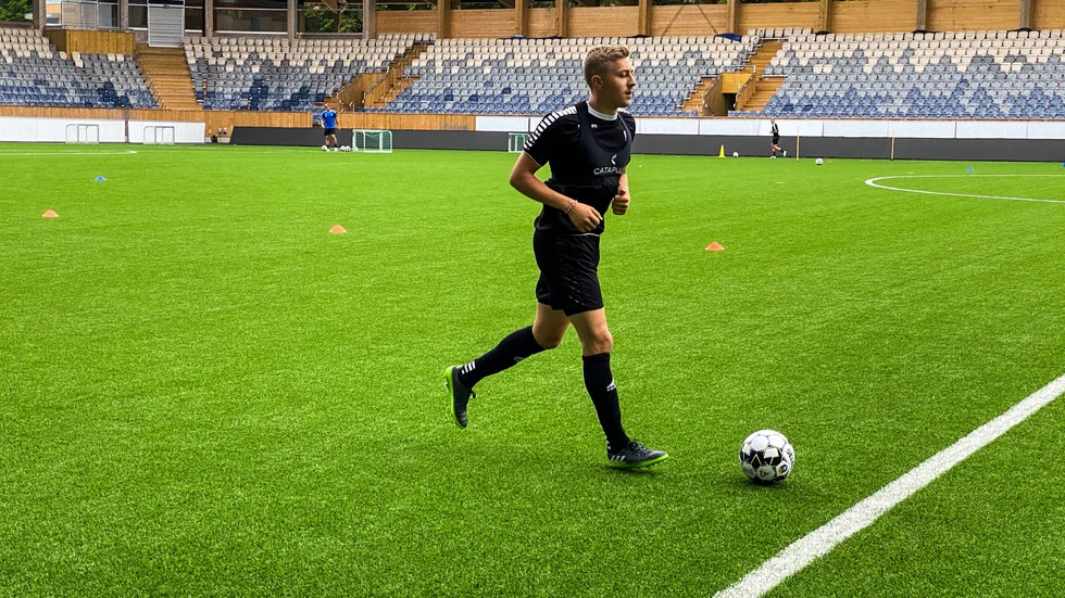 Simon Gefvert under måndagens träning på Studenternas.