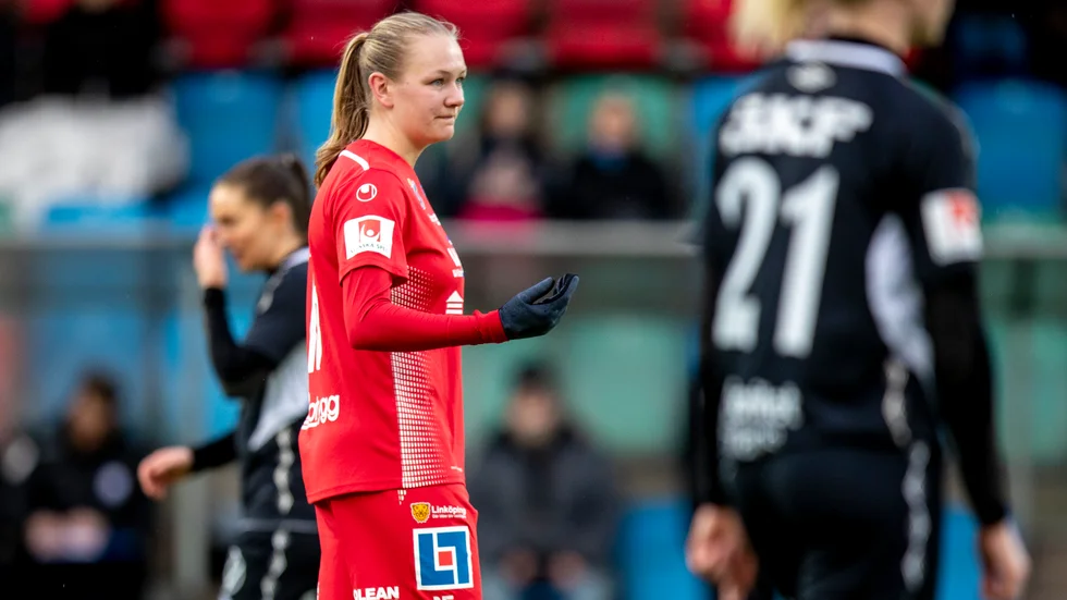 Efter succéstarten var det motsatt förhållande i fredagens match mot Umeå IK. Kollaps de sista tjugo och första förlusten för LFC. 