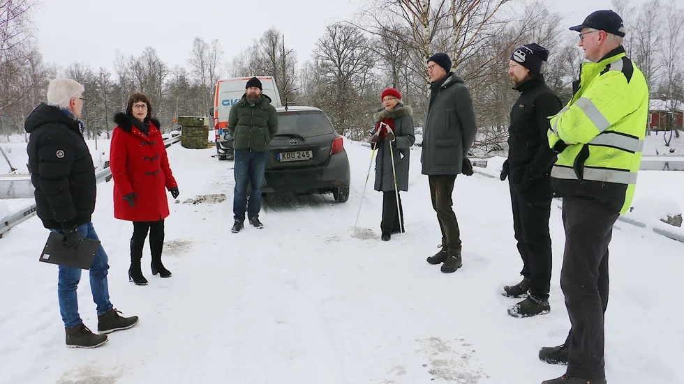 Anders Andersson och Gudrun Brunegård fångar upp argument från Hjalmar Österberg, Margareta och Lars Rickert, Folke Plejert och Lennart Davidsson.
